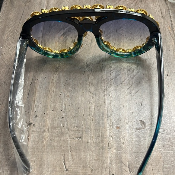 New Oversized Fashion Green Sunglasses - Picture 4 of 7